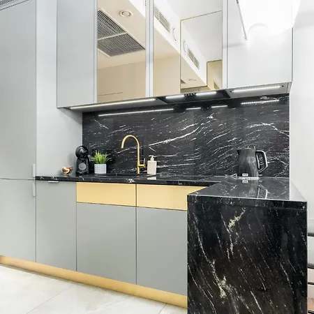 Margi Tiffany Basen Pool Sauna Apartamento