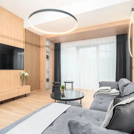 Margi Tiffany Basen Pool Sauna Apartman