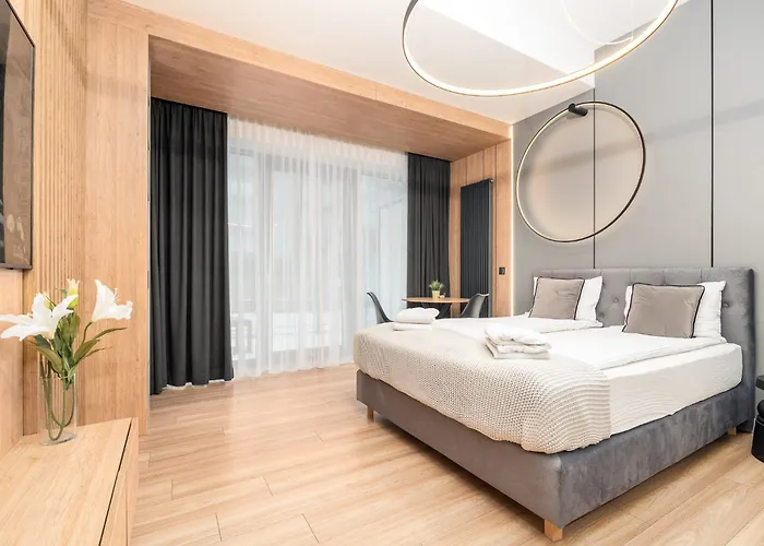 Margi Tiffany Basen Pool Sauna דירה שצ'צ'ין